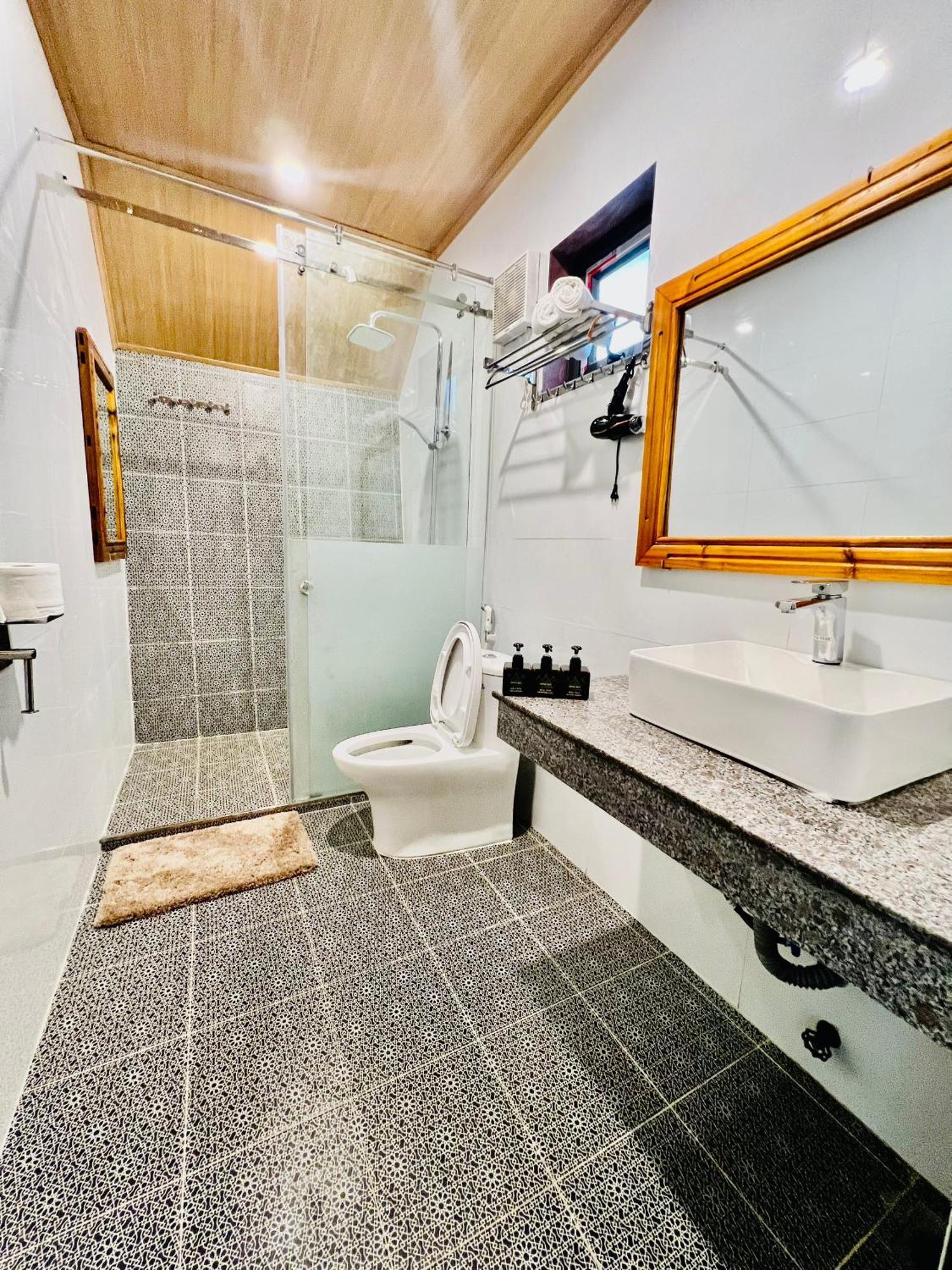 Tropical Valley Homestay - Villas Фонгня Экстерьер фото